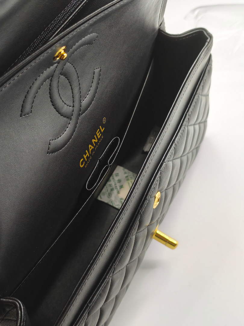 Chanel Classic Handbag, A01112 Black Lambskin Gold - Default Title - View 5