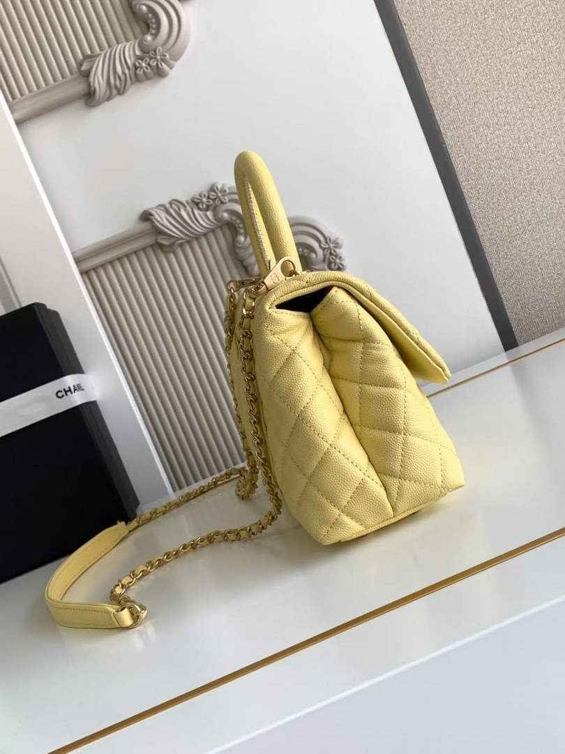 Chanel Flap bag with top handle A92990, Yellow calfskin