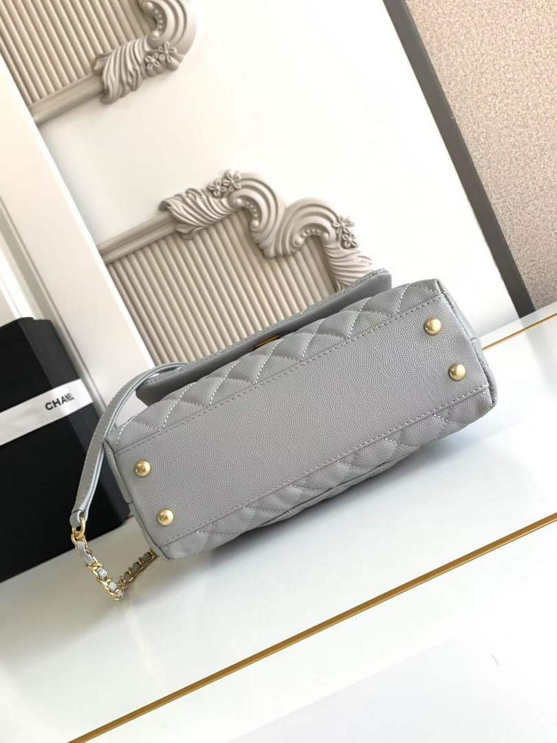 Chanel Flap bag with top handle A92990, Gray Red calfskin
