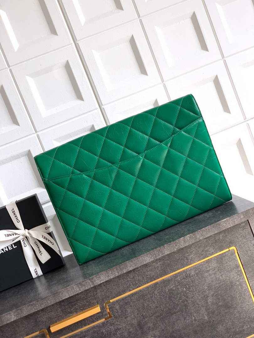 Chanel Large clutch,  Shiny crumpled calfskin, AP4944 green - Default Title - View 3