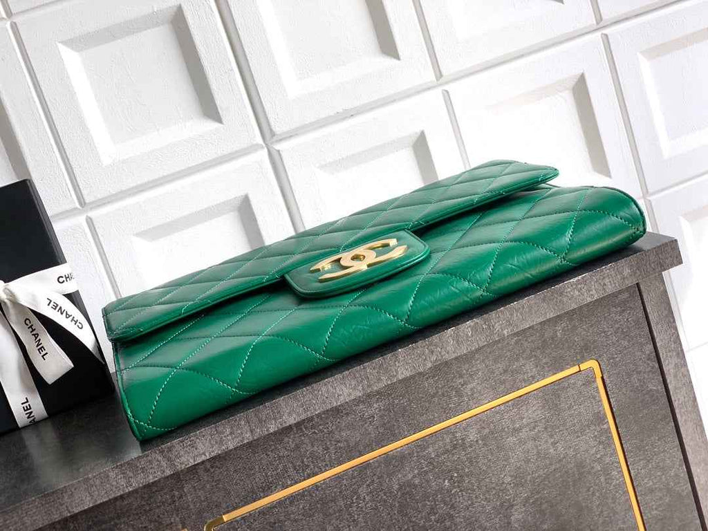 Chanel Large clutch,  Shiny crumpled calfskin, AP4944 green - Default Title - View 5