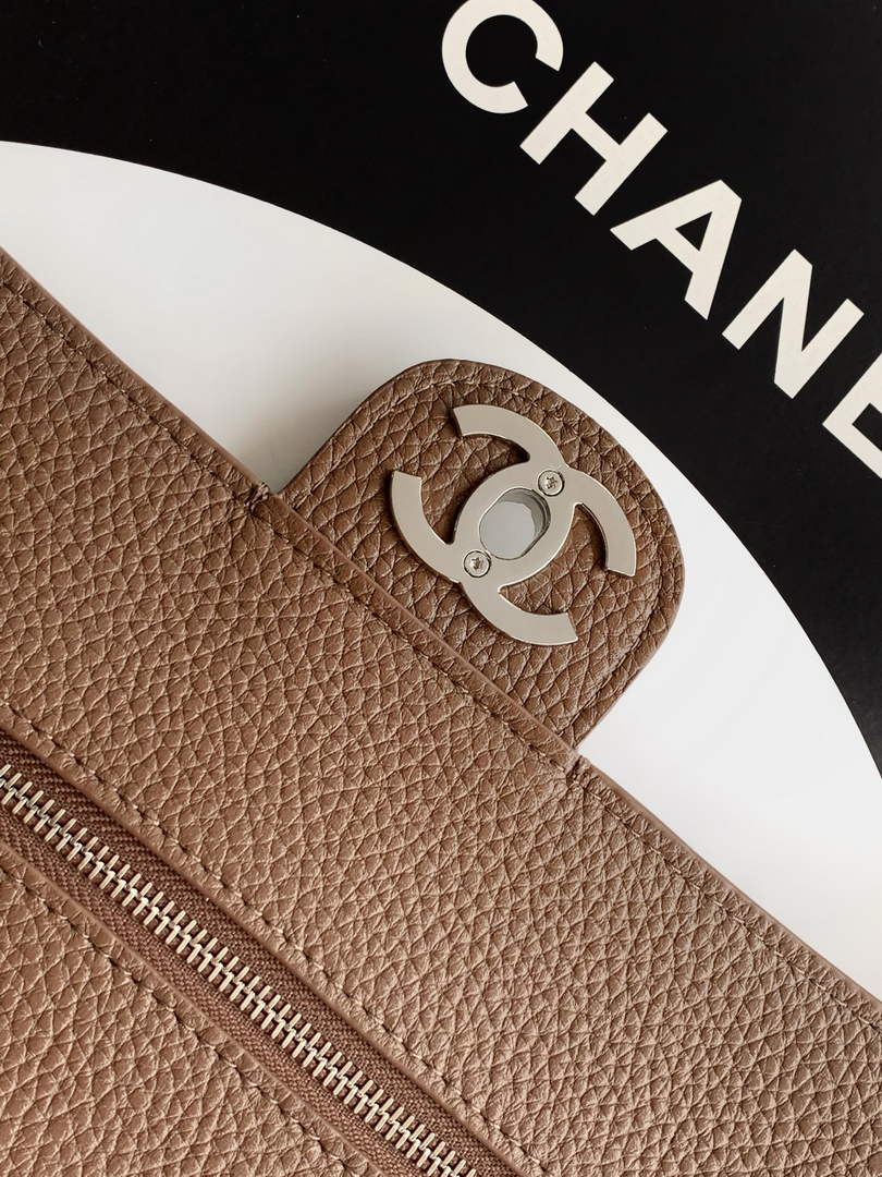 Chanel Maxi Flapbag AS6231 Grained Calfskin Light Brown Silver - Default Title - View 6