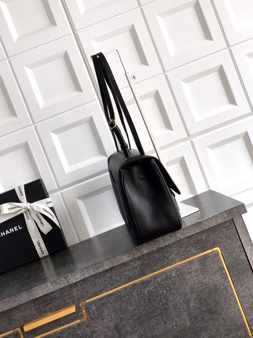 Chanel Maxi Flapbag AS6231 Grained Calfskin Black Gold - Default Title - View 3