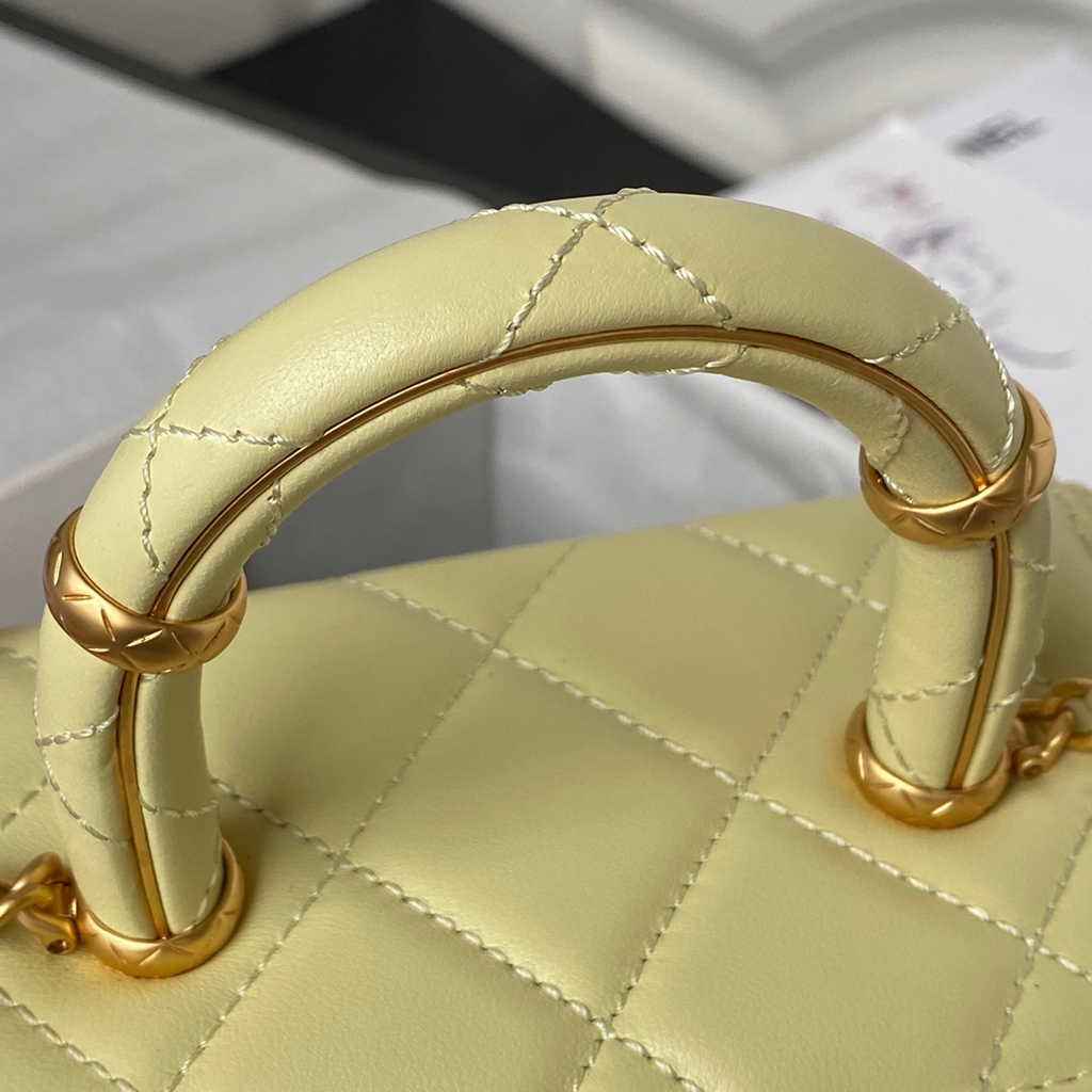 Chanel Small Vanity Case Yellow Lambskin Gold-tone Metal AS3973