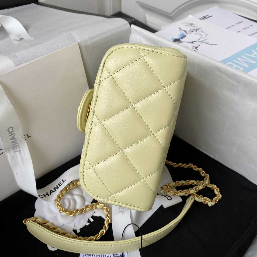 Chanel Small Vanity Case Yellow Lambskin Gold-tone Metal AS3973