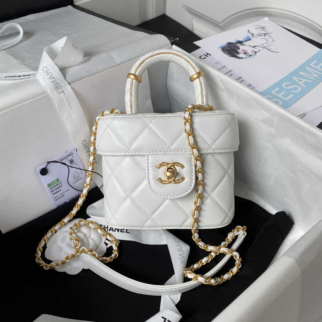 Chanel Small Vanity Case White Lambskin Gold-tone Metal AS3973