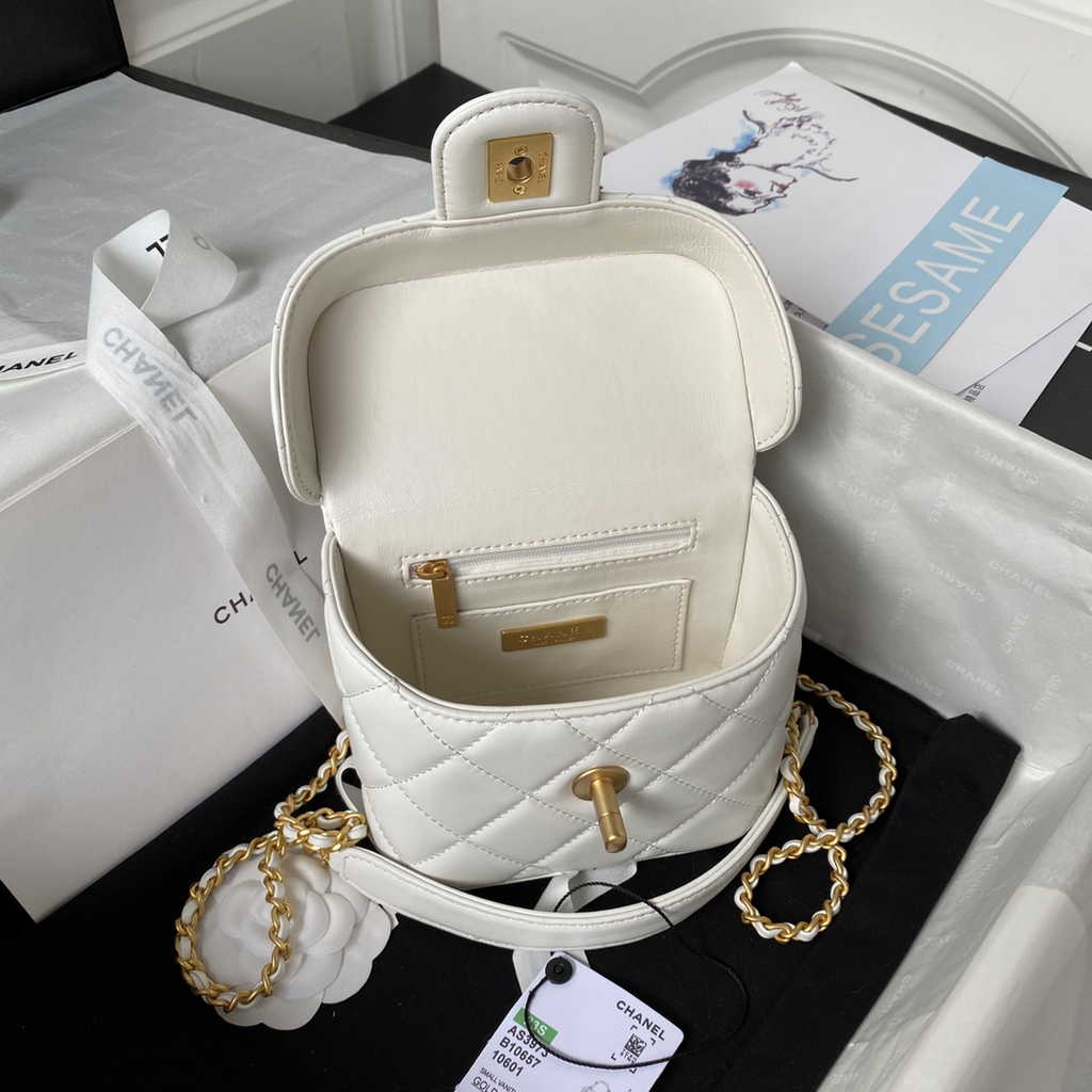 Chanel Small Vanity Case White Lambskin Gold-tone Metal AS3973