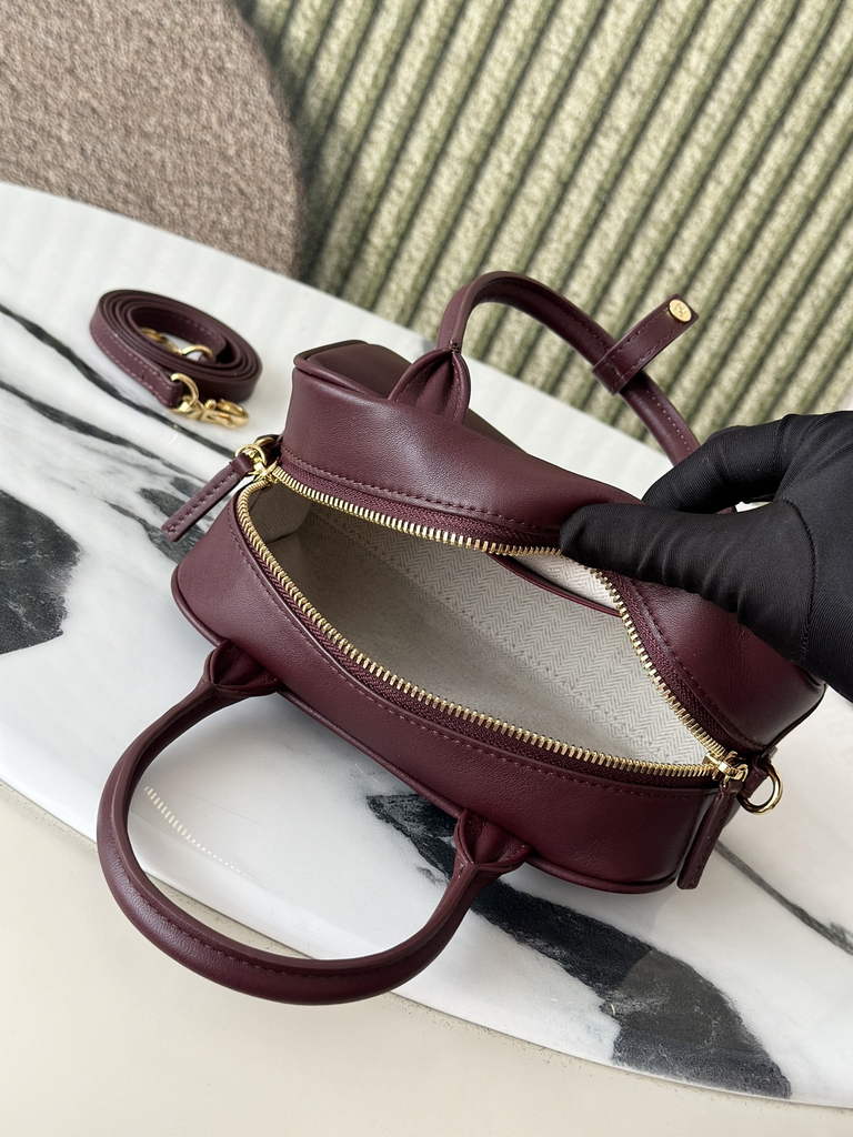 Chanel Clutch with Leather Strap, AP5528 Calfskin Wine Red