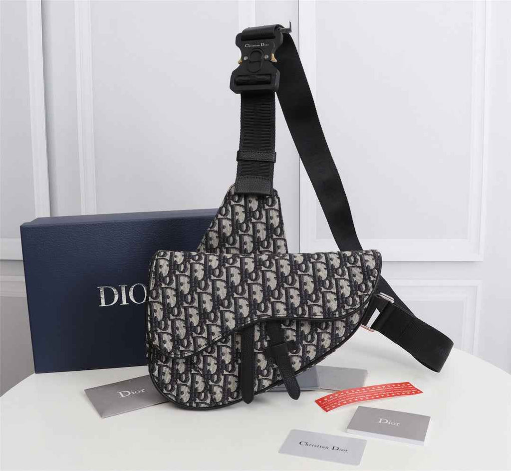 Dior 1ADPO093 Saddle Bag Beige and Black Dior Oblique Jacquard - 26 x 19 x 4.5 cm / Beige and Black - View 1