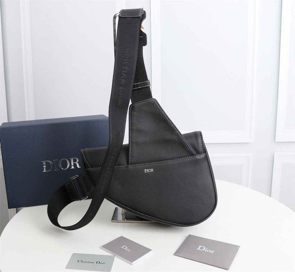 Dior 1ADPO093 Saddle Bag Black Canvas and Smooth Calfskin - 26 x 19 x 4.5 cm / Black - View 2