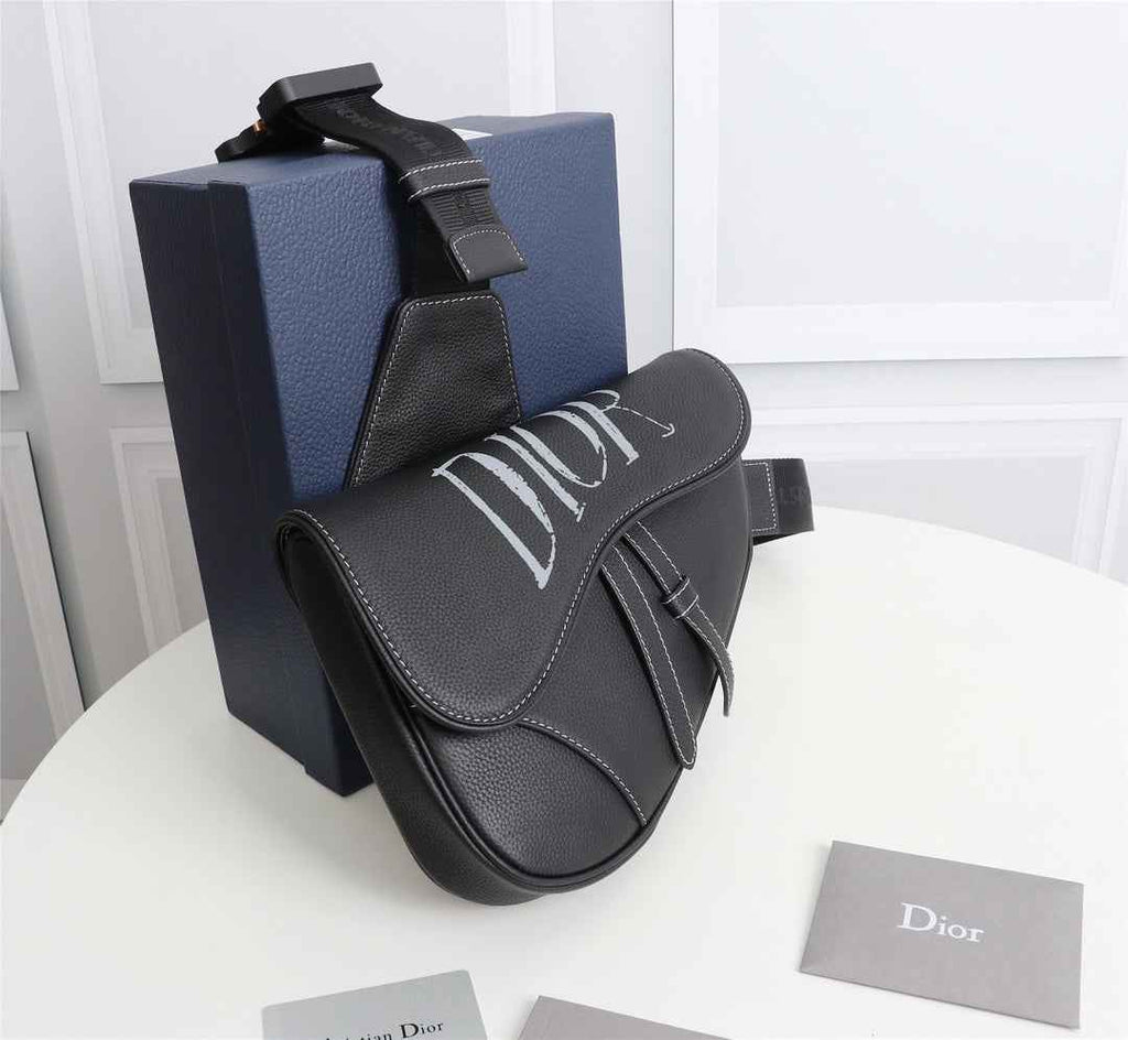 Dior 1ADPO093 Saddle Bag Black Canvas and Smooth Calfskin - 26 x 19 x 4.5 cm / Black - View 4