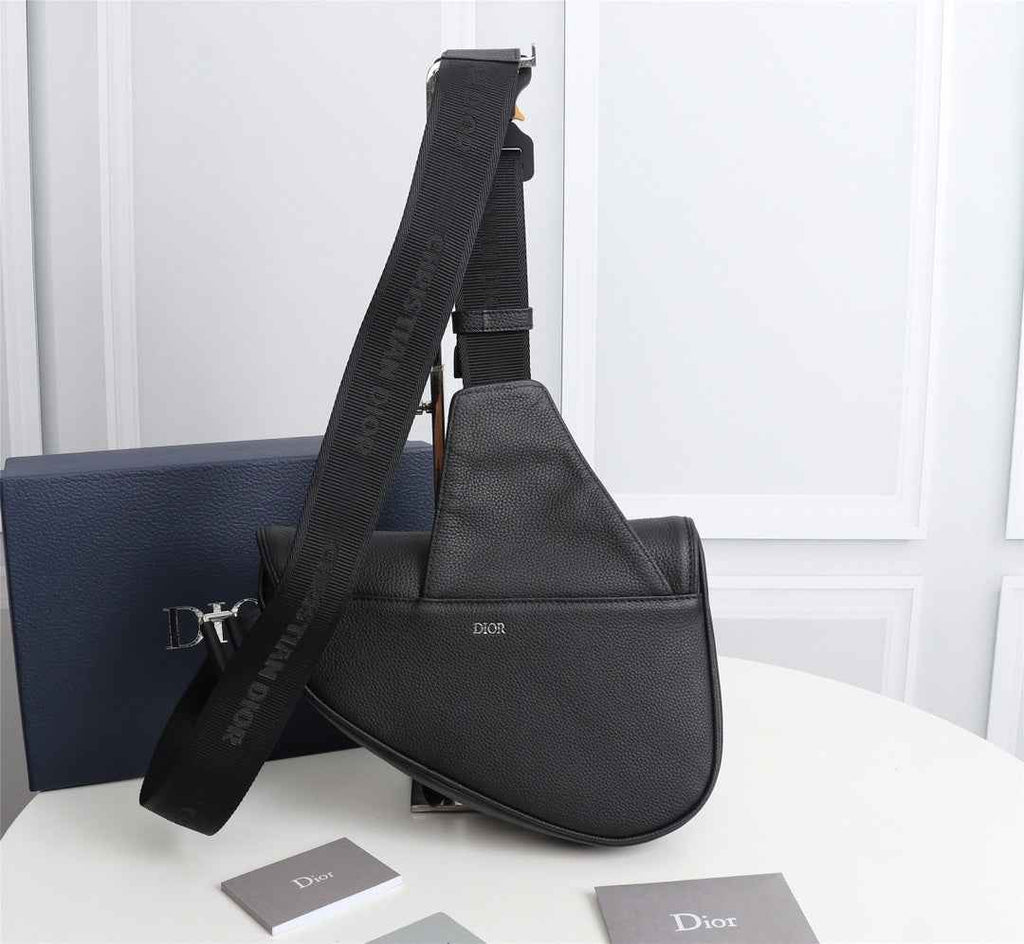 Dior 1ADPO093 Saddle Bag Black Grained Calfskin - 26 x 19 x 4.5 cm / Black - View 4
