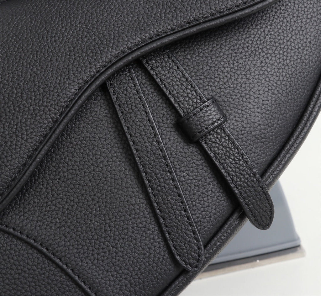 Dior 1ADPO093 Saddle Bag Black Grained Calfskin - 26 x 19 x 4.5 cm / Black - View 7