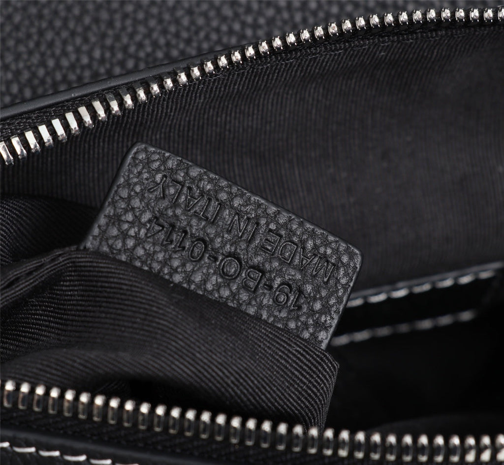 Dior 1ADPO093 Saddle Bag Black Grained Calfskin b - 26 x 19 x 4.5 cm / Black - View 9
