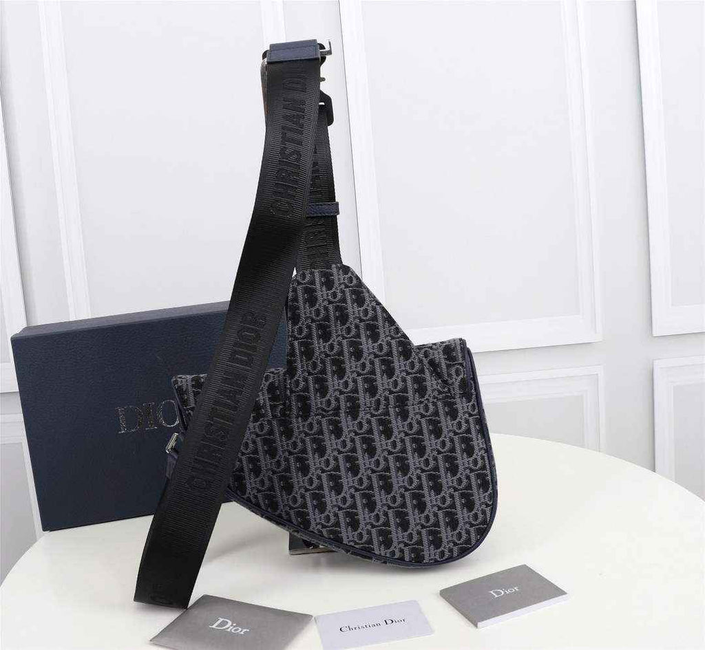 Dior 1ADPO093 Saddle Bag Blue and Black Dior Oblique Jacquard - 26 x 19 x 4.5 cm / Blue and Black - View 2