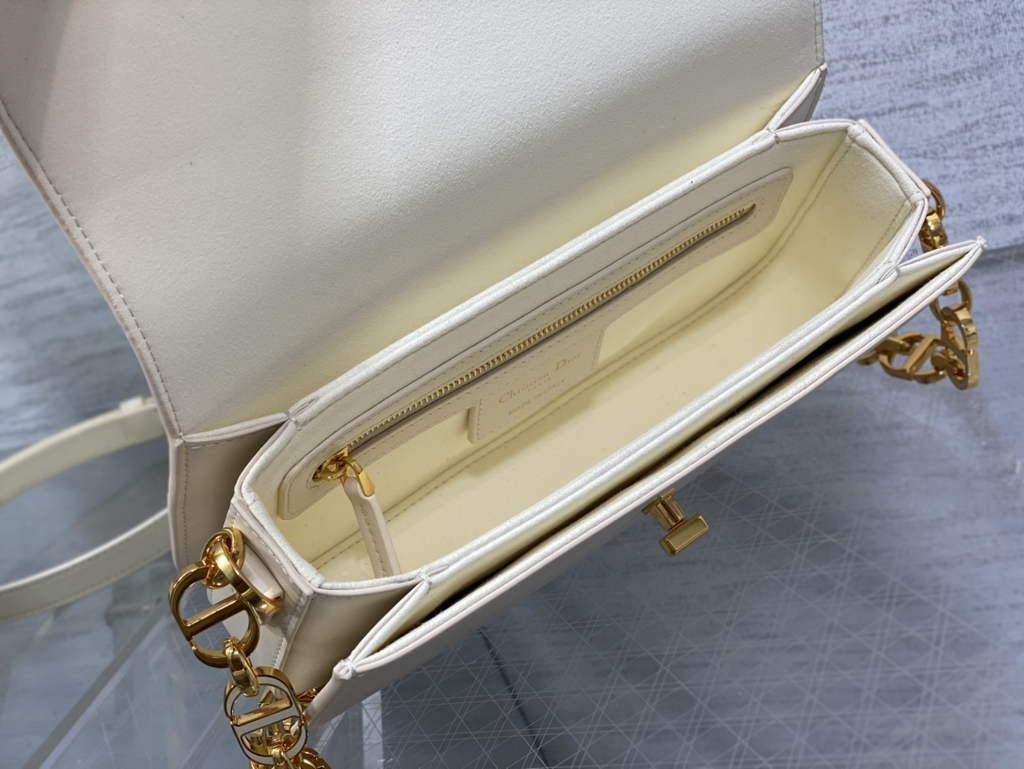 Dior 30 Montaigne Avenue Bag M9260 Dusty Ivory Box Calfskin - Default Title - View 6