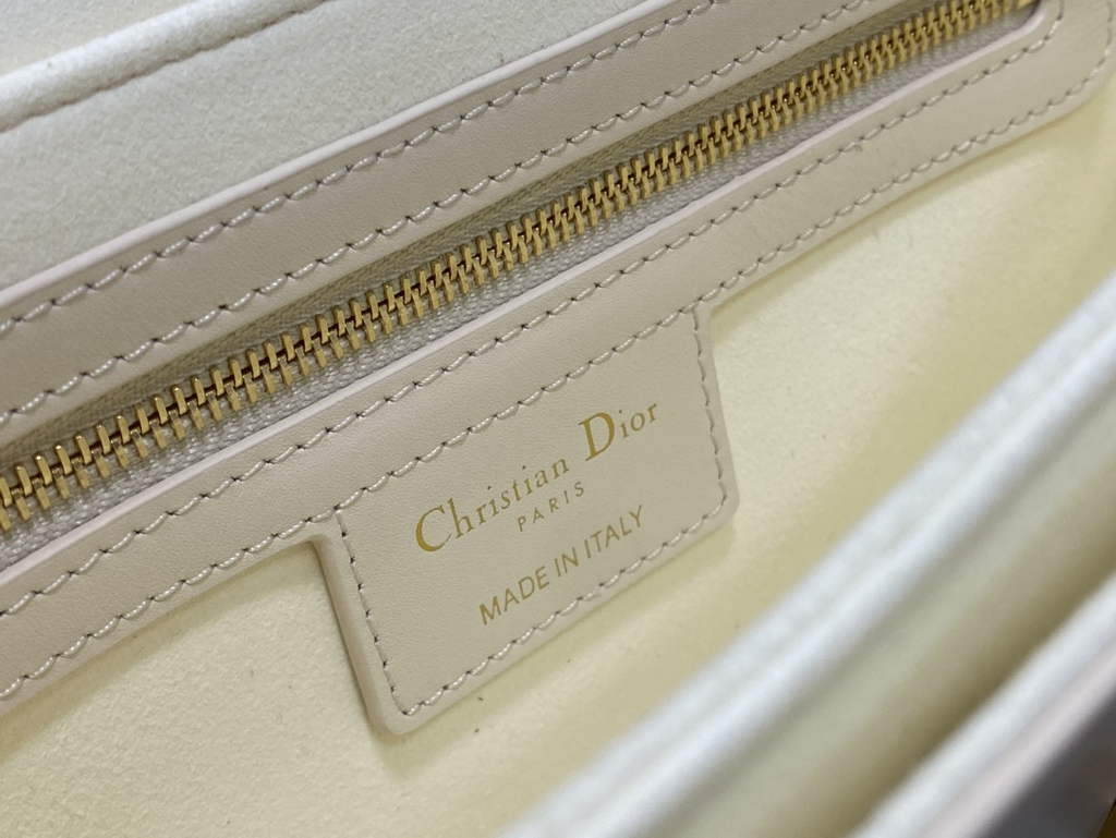 Dior 30 Montaigne Avenue Bag M9260 Dusty Ivory Box Calfskin - Default Title - View 7