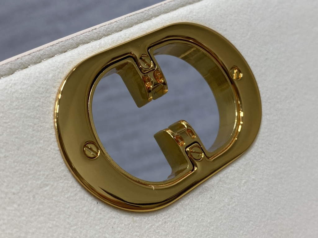 Dior 30 Montaigne Avenue Bag M9260 Dusty Ivory Box Calfskin - Default Title - View 10