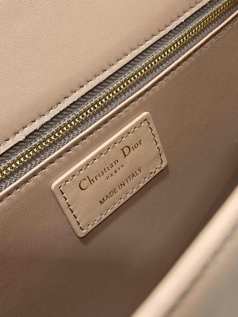 Dior 30 Montaigne Bag Pink Box Calfskin M9203 - Default Title - View 9
