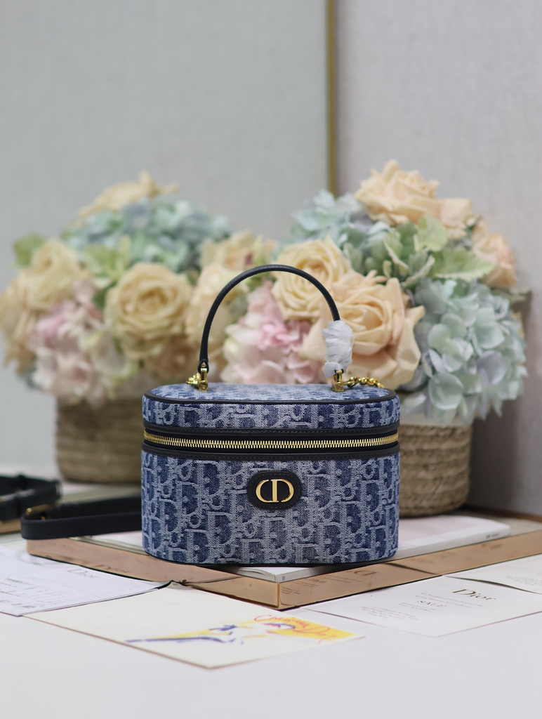 Dior Caro Small Vanity Case S5196 Blue Denim Dior Oblique Jacquard - Default Title - View 1