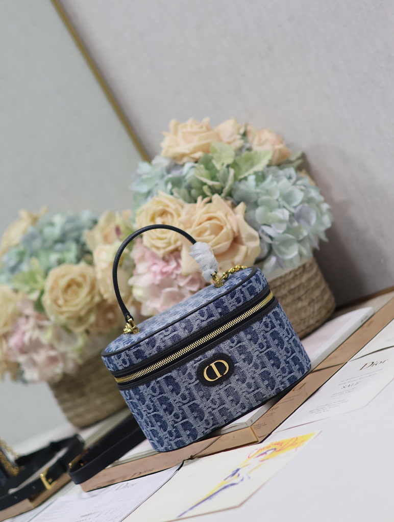 Dior Caro Small Vanity Case S5196 Blue Denim Dior Oblique Jacquard - Default Title - View 3