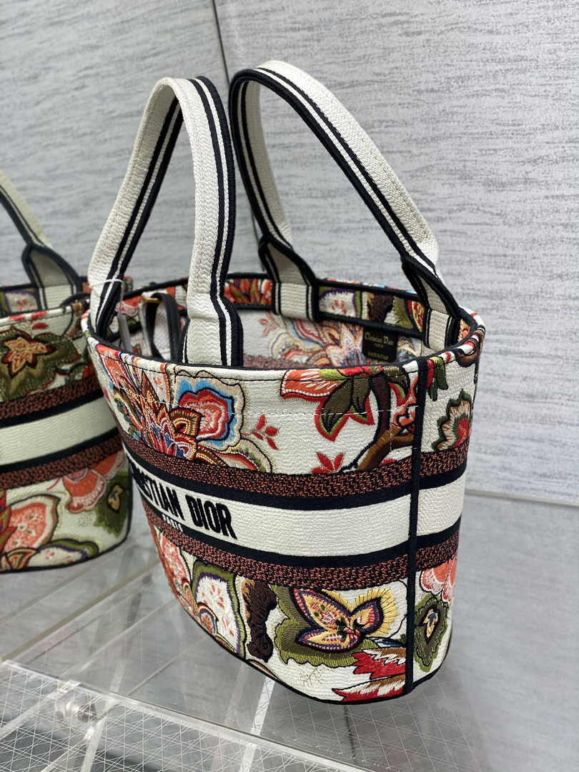 Dior Hat Basket Bag M1328 White and Red Macrocannage Embroidery - Default Title - View 6