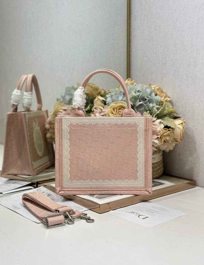 Dioramour Small Book Tote – Soupir Pink Lace Oblique - Default Title - View 2