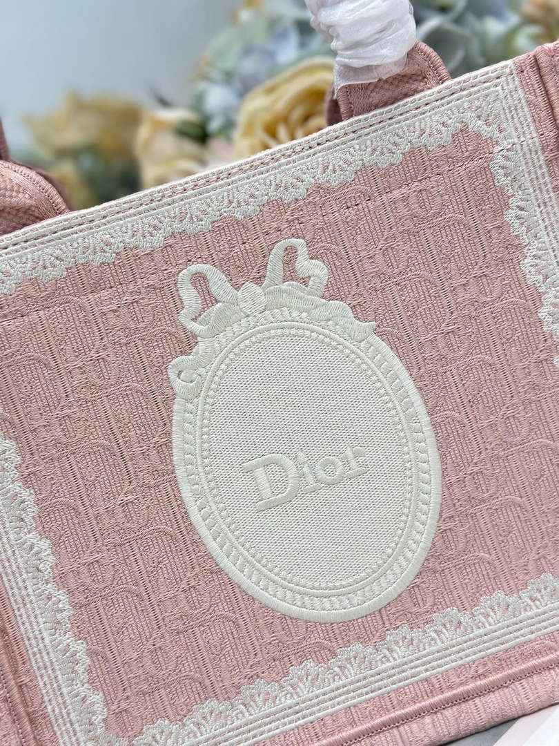Dioramour Small Book Tote – Soupir Pink Lace Oblique - Default Title - View 5