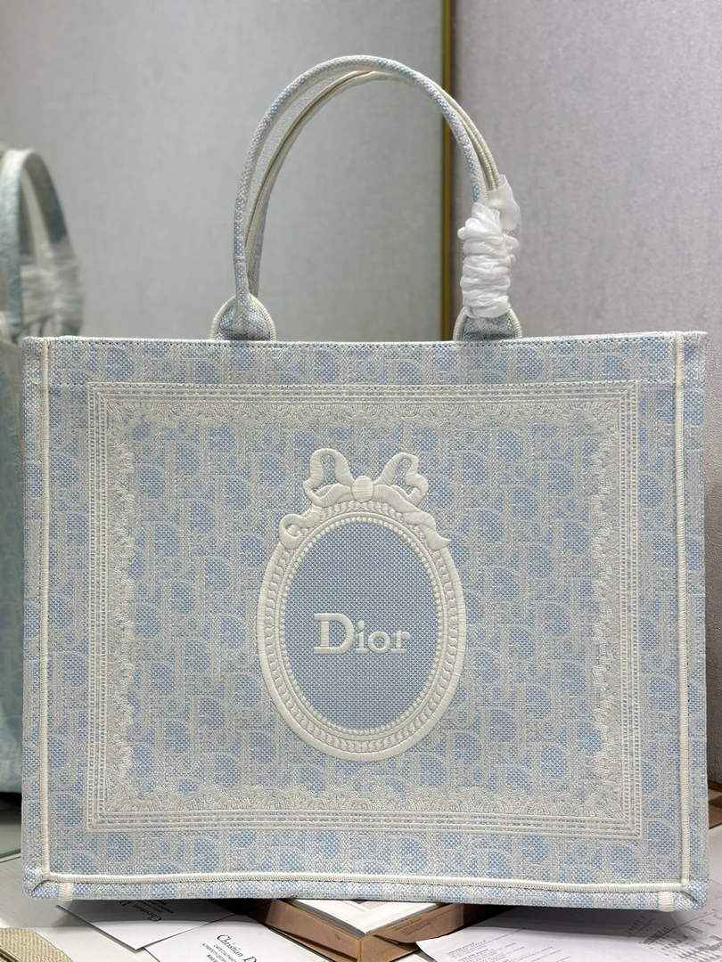 Dior Large Book Tote – Soupir Blue Oblique with Lace - Default Title - View 1