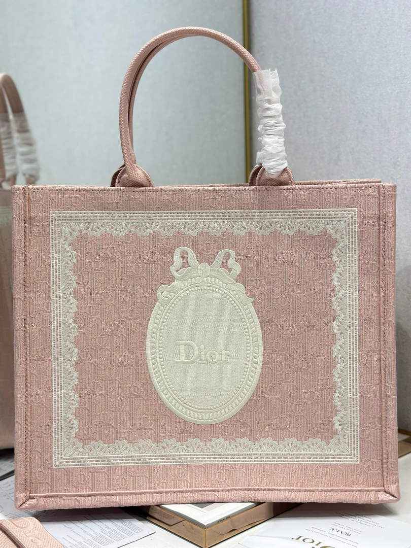 Dior Large Book Tote – Soupir Pink Oblique with Lace - Default Title - View 1