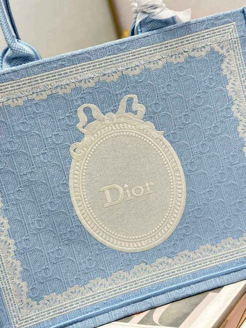 Dior Medium Book Tote with Strap – Blue Oblique with White Lace - Default Title - View 5