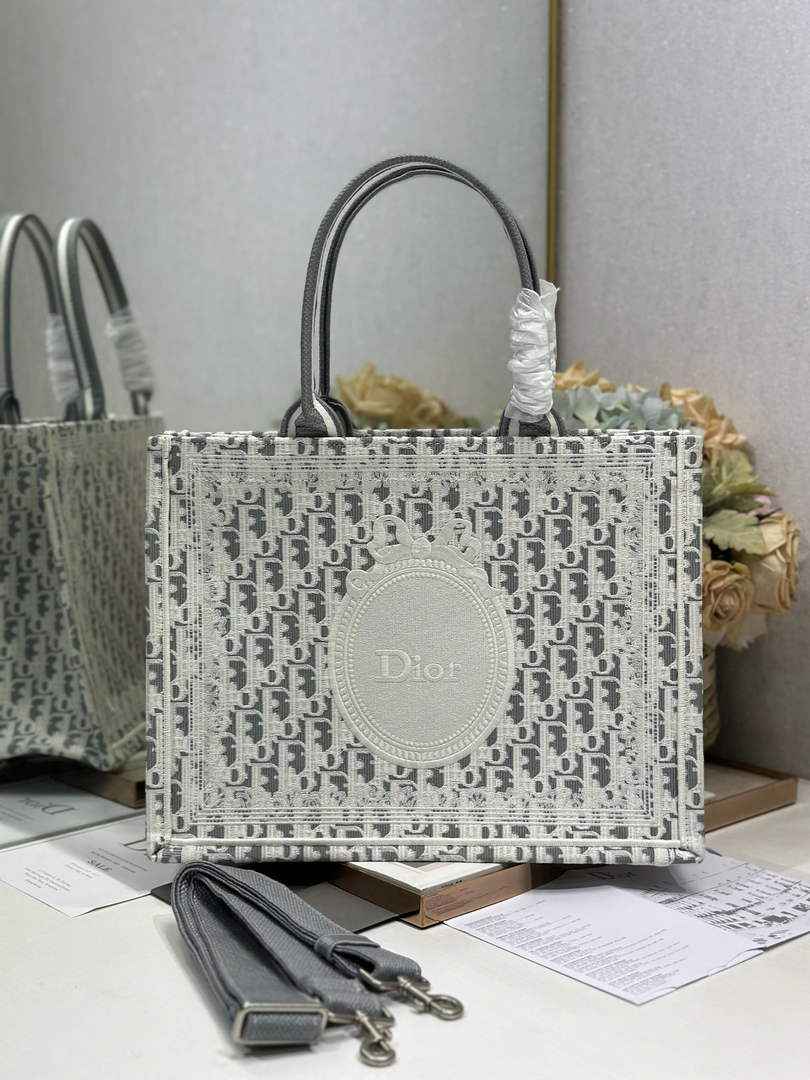 Dior Medium Book Tote with Strap – Gray Oblique with White Lace - Default Title - View 3