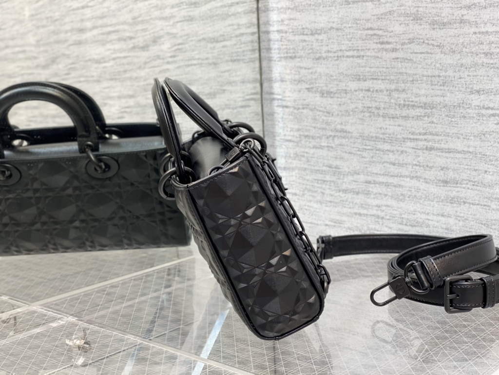 Dior M0540 Medium Lady D-Joy Bag Black Cannage Calfskin with Diamond Motif - Default Title - View 5