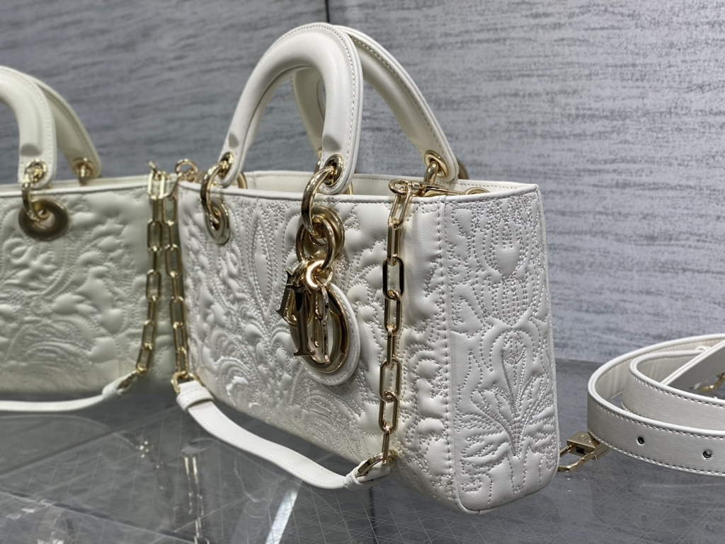 Dior M0540 Medium Lady D-Joy Bag Latte Quilted-Effect Lambskin Ornamental Motif - Default Title - View 6