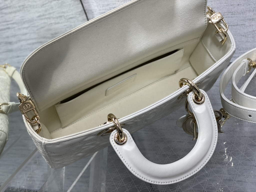 Dior M0540 Medium Lady D-Joy Bag Latte Quilted-Effect Lambskin Ornamental Motif - Default Title - View 8