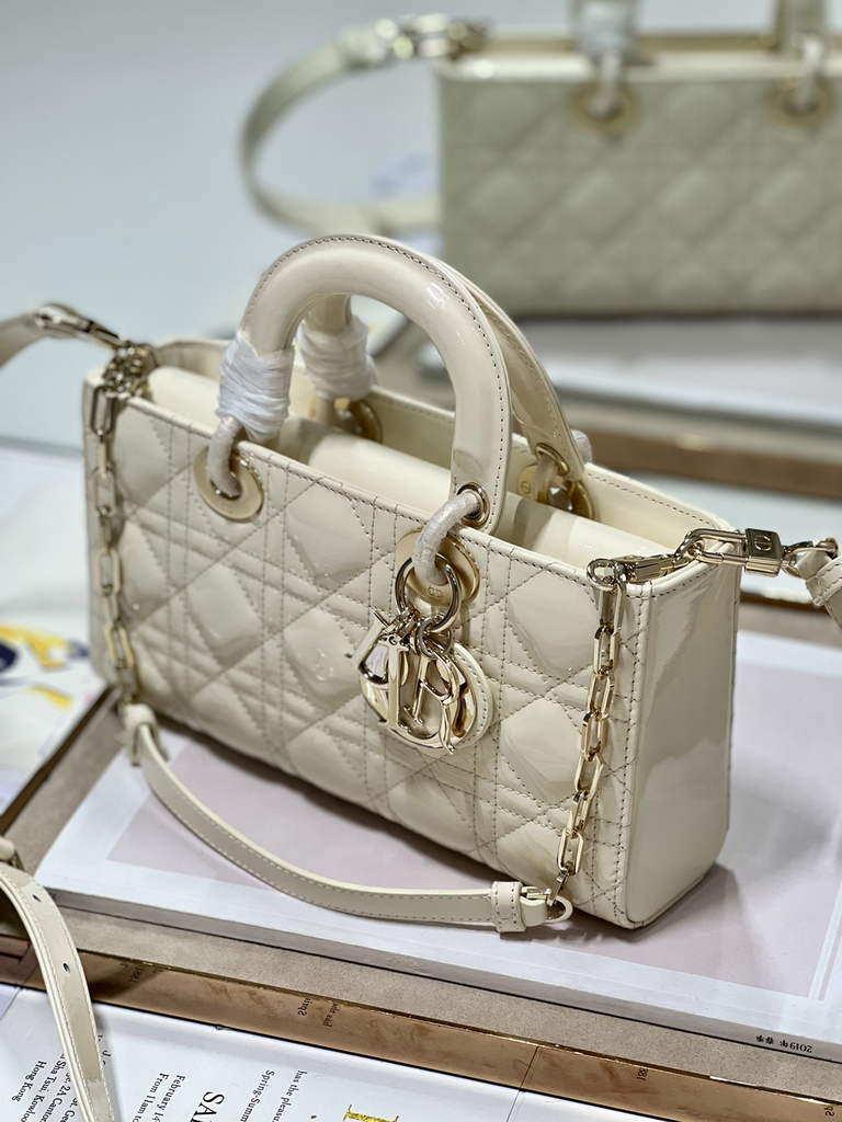 Dior M0540 Medium Lady D-Joy Bag Beige Patent Cannage Calfskin - Default Title - View 3
