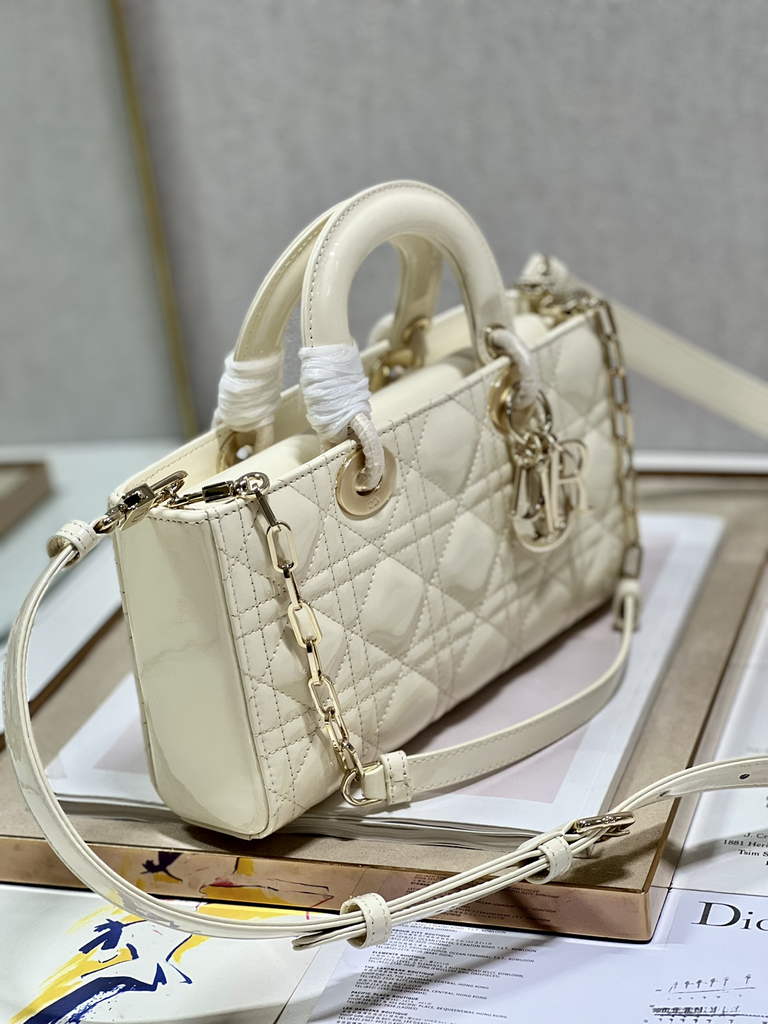 Dior M0540 Medium Lady D-Joy Bag Beige Patent Cannage Calfskin - Default Title - View 4
