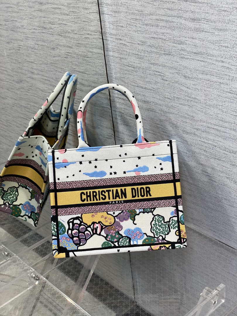 Dior M1265 Small Book Tote Latte Dior Ciel de Rêve Embroidery - Default Title - View 1
