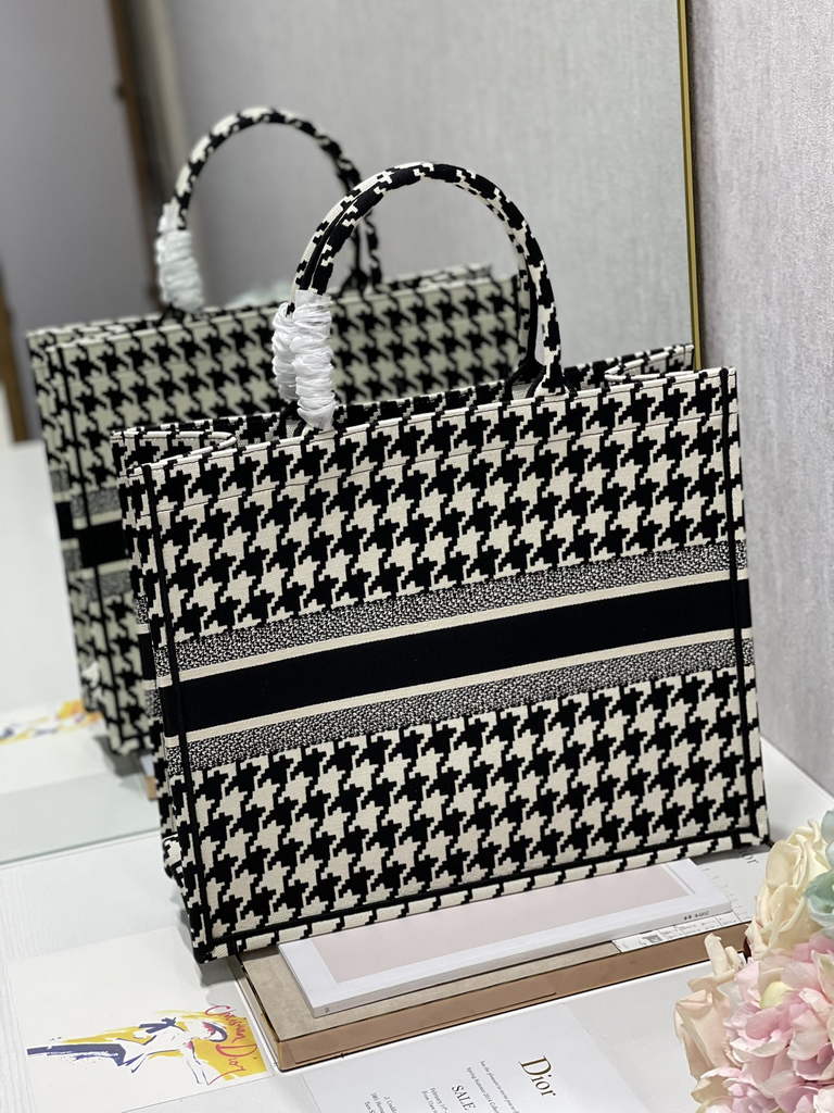 Dior M1286 Large Book Tote Black Macro Houndstooth Embroidery - Default Title - View 4