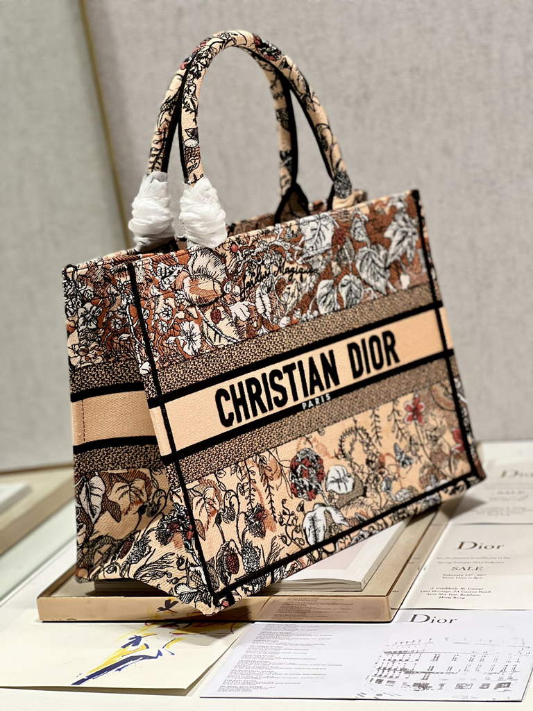 Dior M1286 Large Book Tote Powder Pink Jardin Magique Embroidery - Default Title - View 2