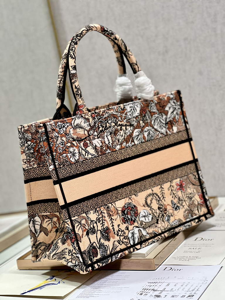 Dior M1286 Large Book Tote Powder Pink Jardin Magique Embroidery - Default Title - View 5