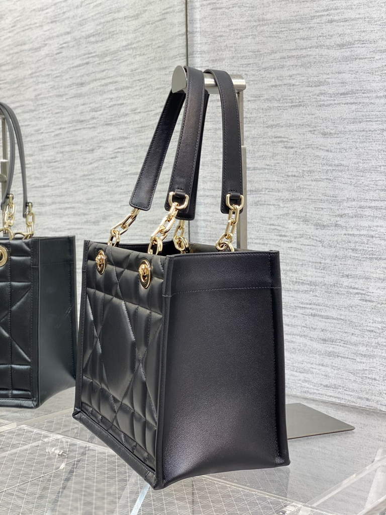 Dior M8721 Medium Essential Tote Bag Black Archicannage Calfskin - Default Title - View 4