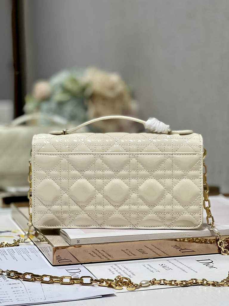 Dior S0980 Mini Miss Bag Rose Des Vents Cannage Patent Calfskin Beige - Default Title - View 5