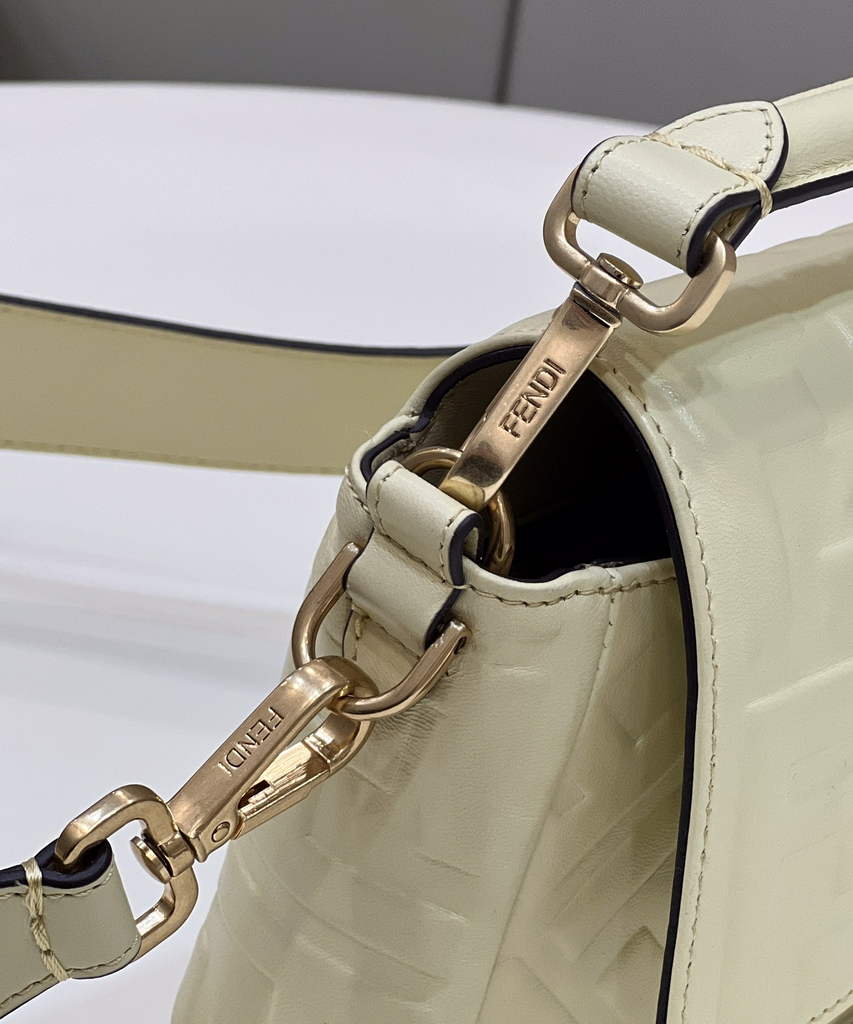 Fendi 8BR600 Baguette Beige nappa leather bag