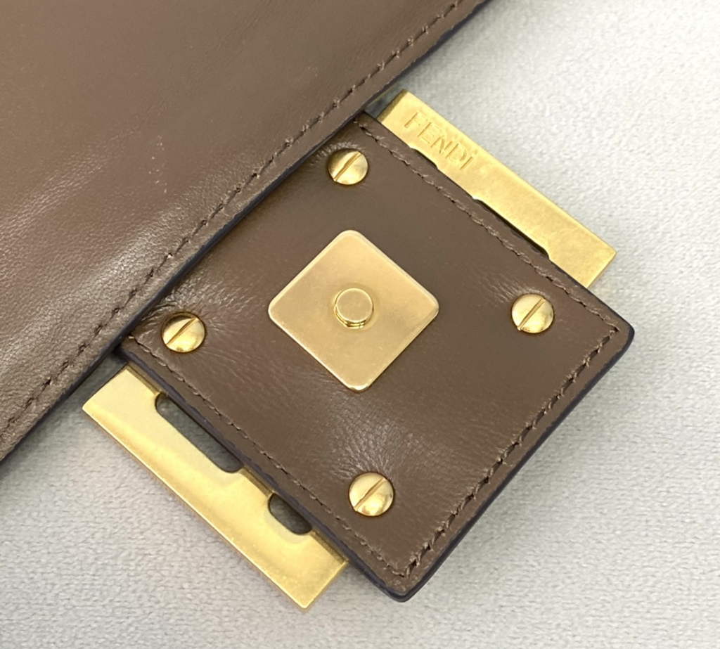 Fendi 8BR771 Baguette Large Brown leather bag