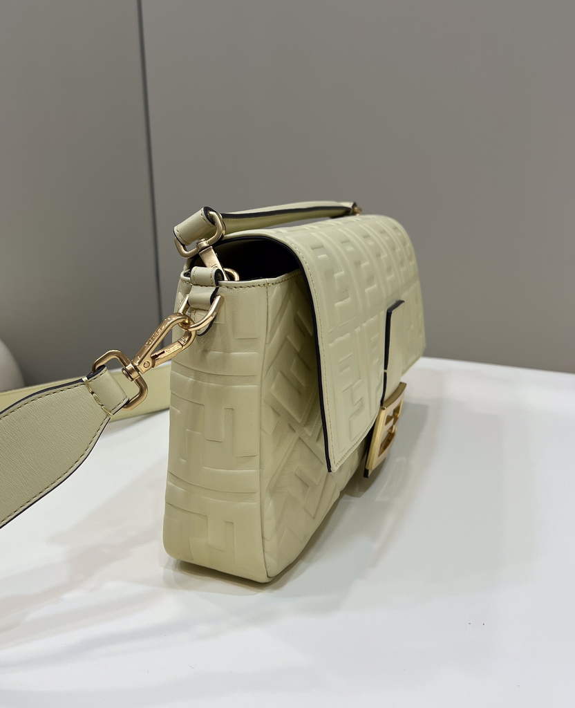 Fendi 8BR771 Baguette Large Beige leather bag