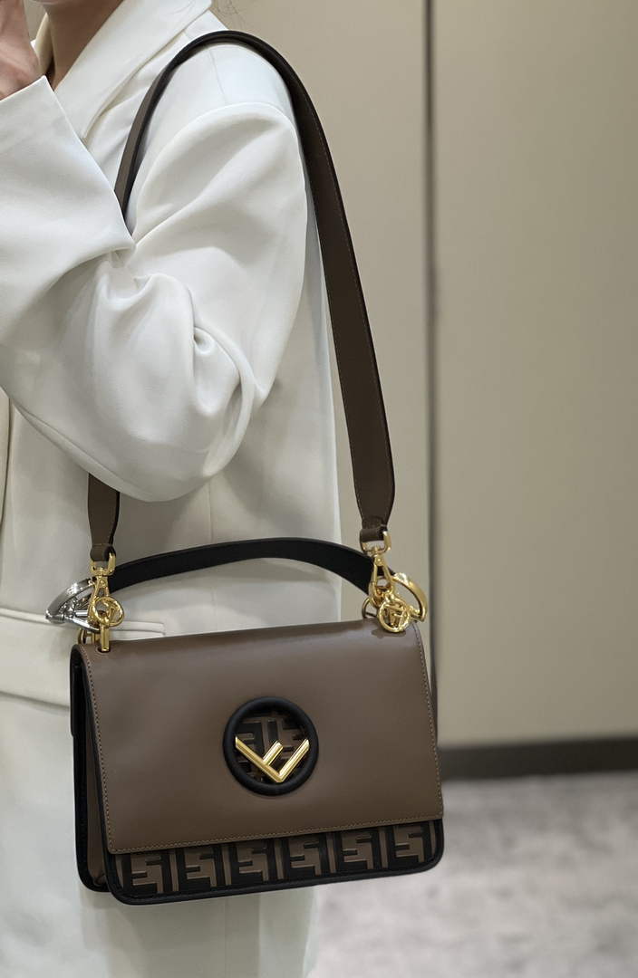 Fendi 8BT284 Kan I F Shoulder Brown leather bag
