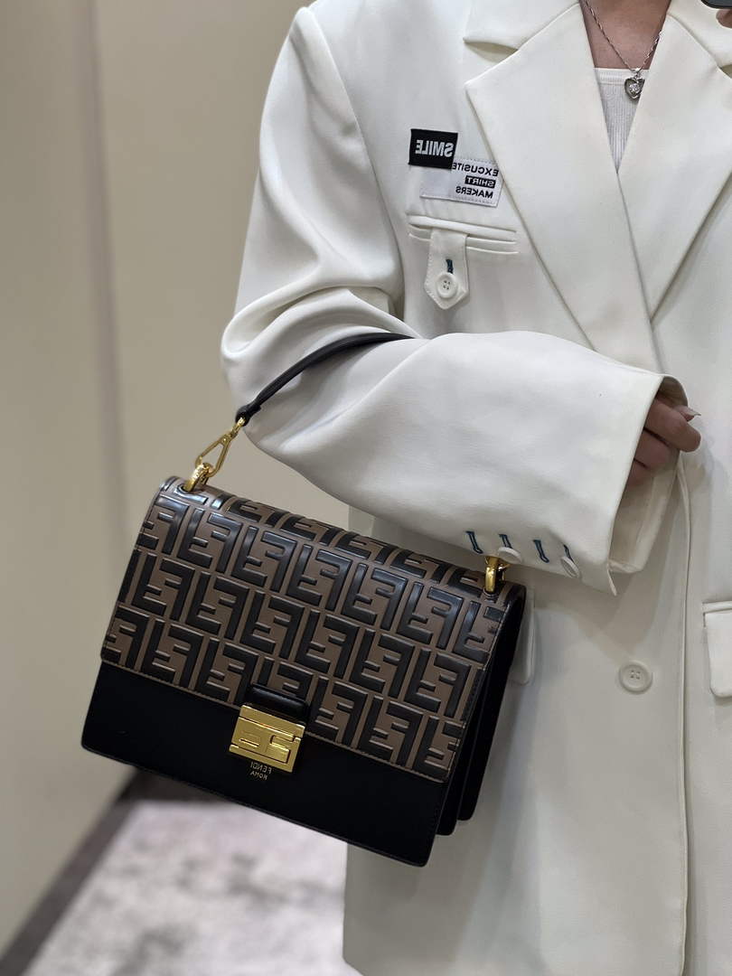 Fendi 8BT315 Kan I Shoulder Bag Black leather