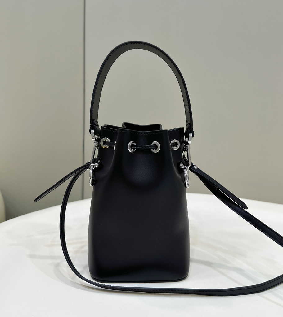 Feendi Bucket Bag Mon Tresor 8BS010 Black leather mini-bag