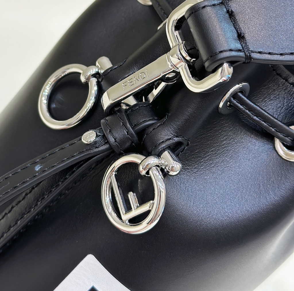 Feendi Bucket Bag Mon Tresor 8BS010 Black leather mini-bag